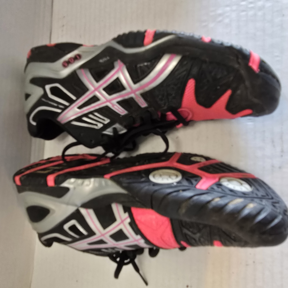 Black and Pink Athletic‎ Shoes